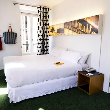 Отель Gat Rossio 2*